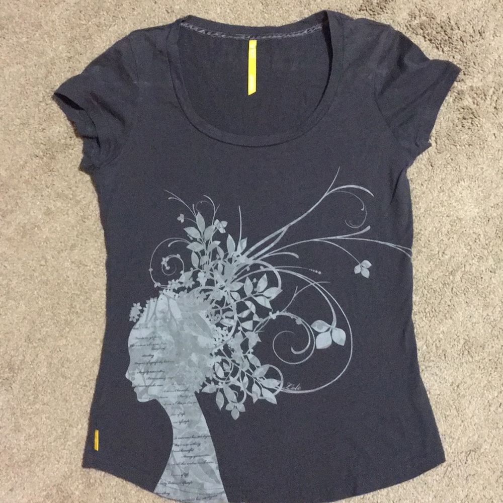 Lolë T-shirt